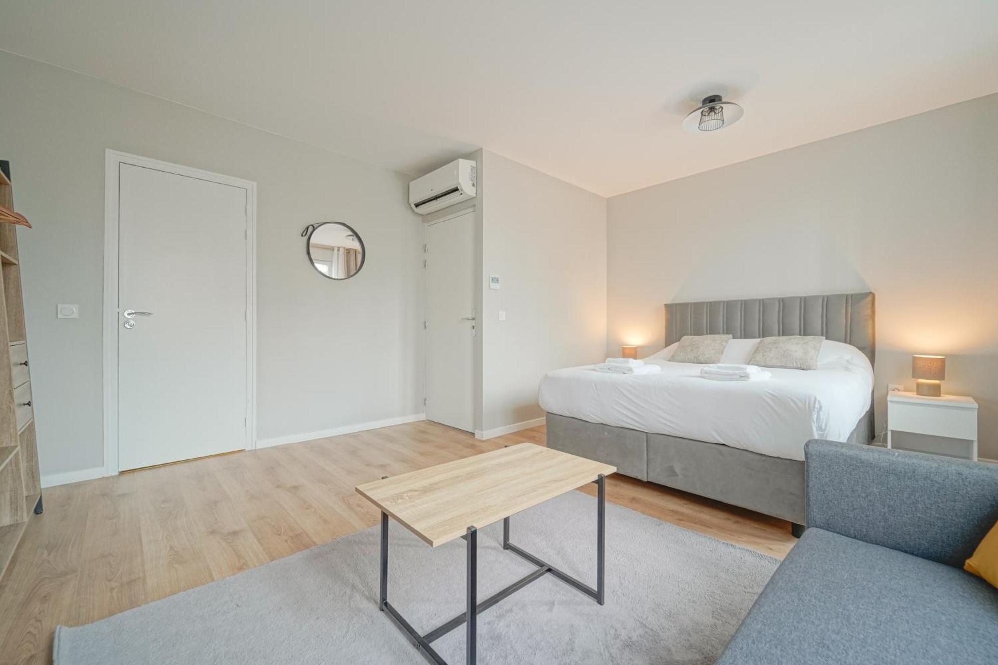 Hotel Trianon Saint Ouen Exterior foto